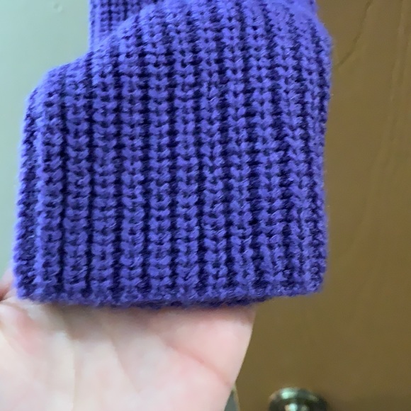 ▪️ FOREVER 21 ▪️ Purple Crop Sweater - Picture 6 of 11